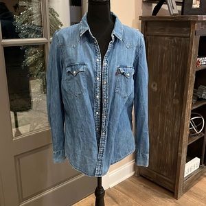 Levi’s denim shirt